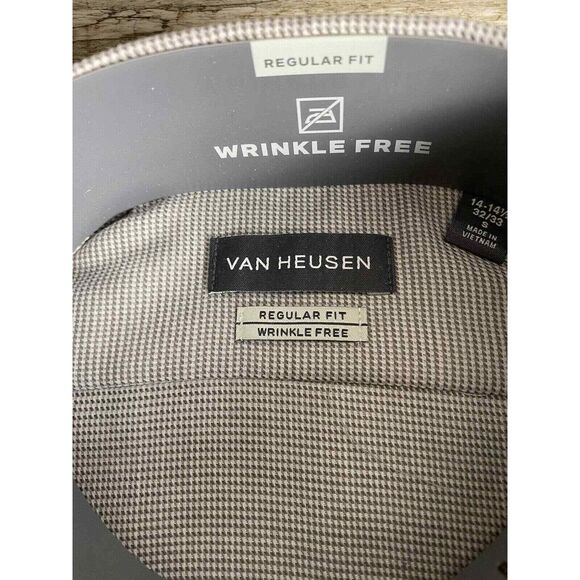 Van Heusen Men's Dress Shirt Regular fit Grey wrinkle free 14-14.5 32-33 Button - Picture 3 of 5